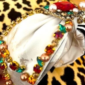 DELICIOUS RUNWAY STYLE DRAMA GEMSSSSAAAAH BAROQUE HEADBAND !!